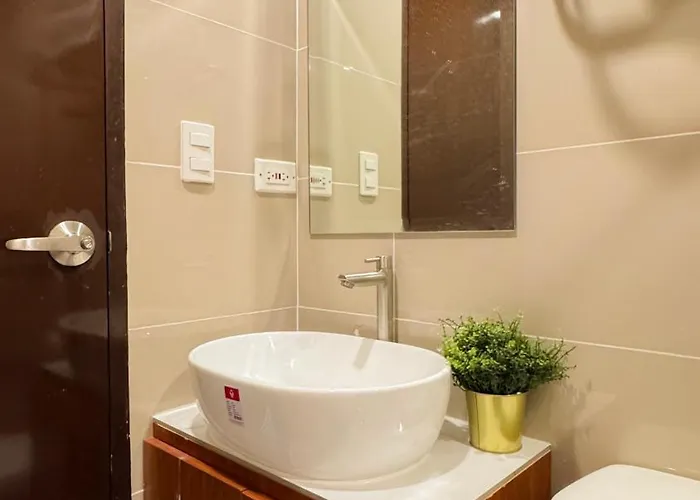 Cylos Place Manhattan Araneta Center 2br With Balcony *