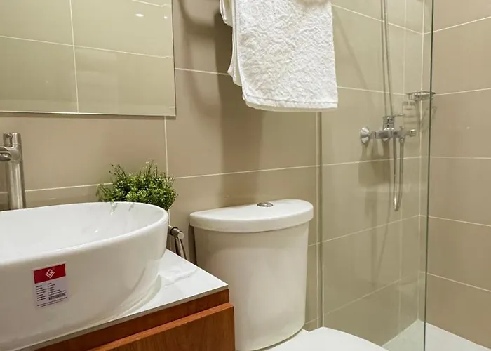 Apartment Cylos Place Manhattan Araneta Center 2br With Balcony