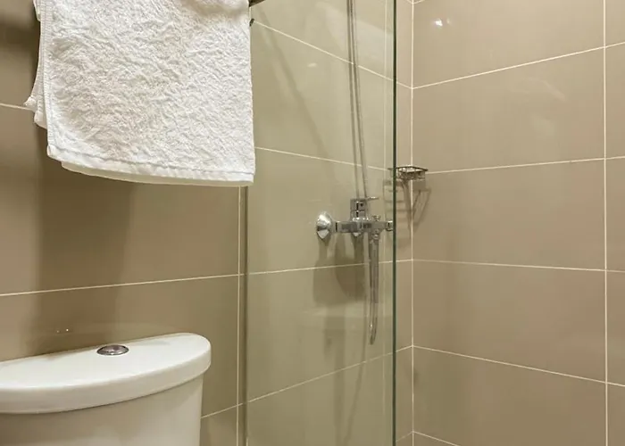 Cylos Place Manhattan Araneta Center 2br With Balcony